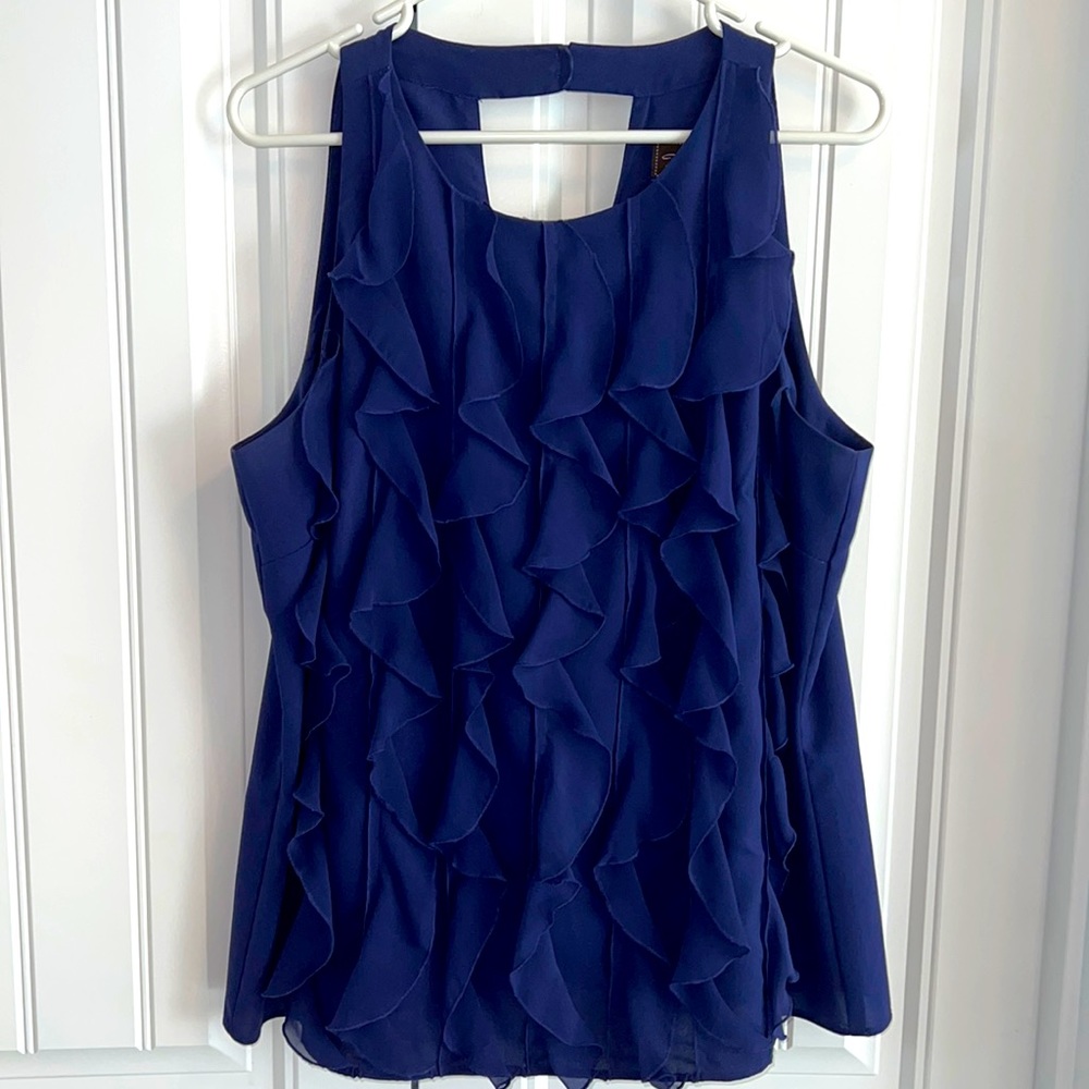 Trulli size L purple ruffle tank top